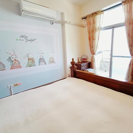 七之一二館-市區包棟民宿附車位 화롄 외부 사진